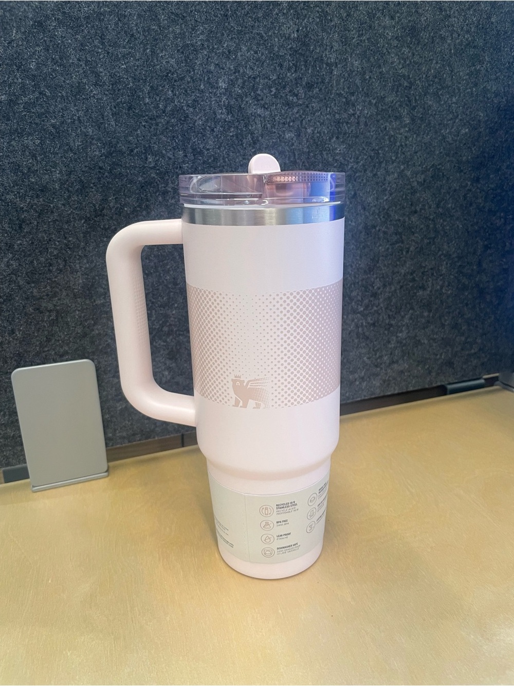 Stanley Pink Insulated Travel Mug 30oz - Picture 2 of 3